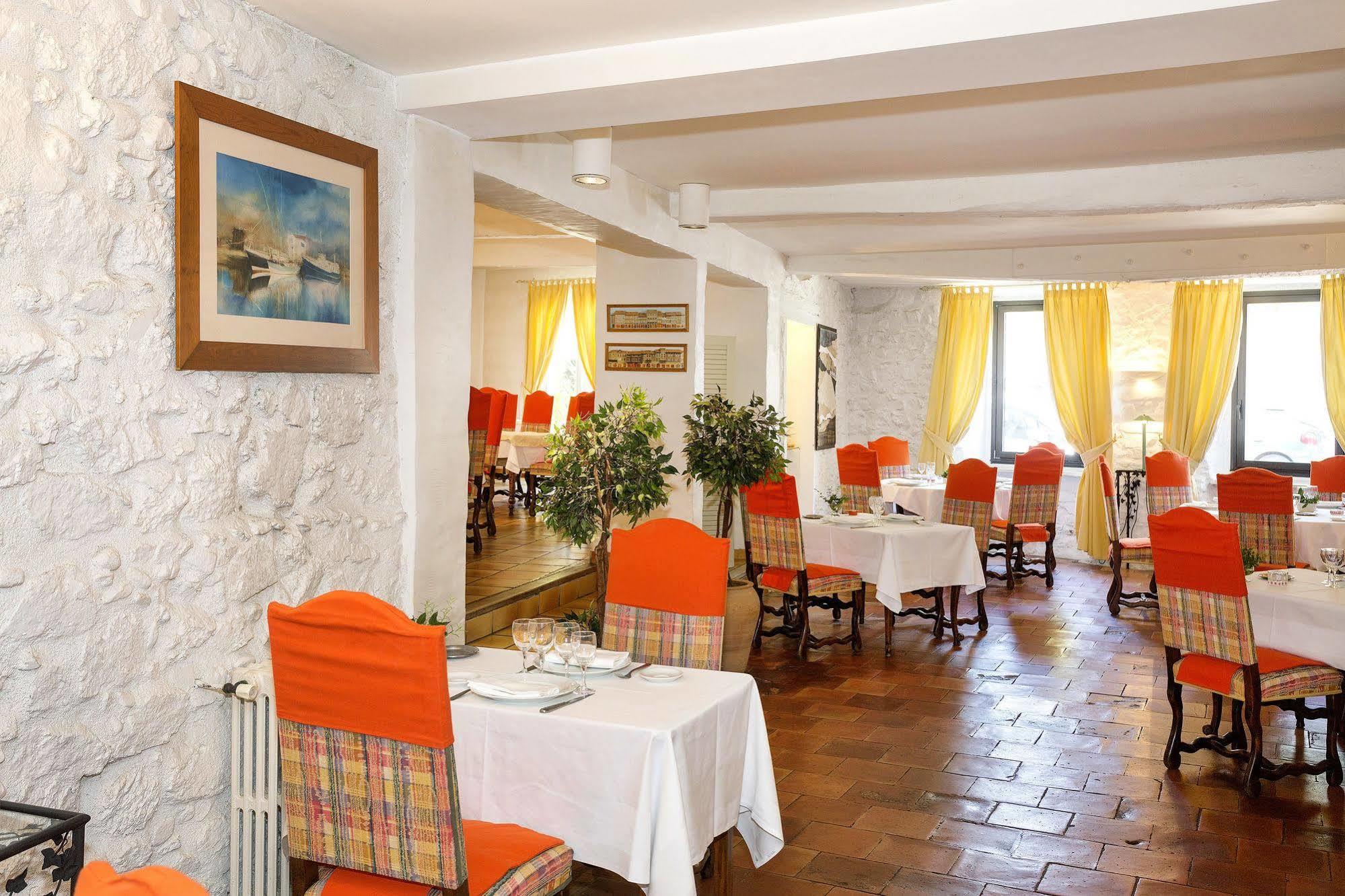 Logis Hotels - Hotel Restaurant Du Midi Revel  Esterno foto