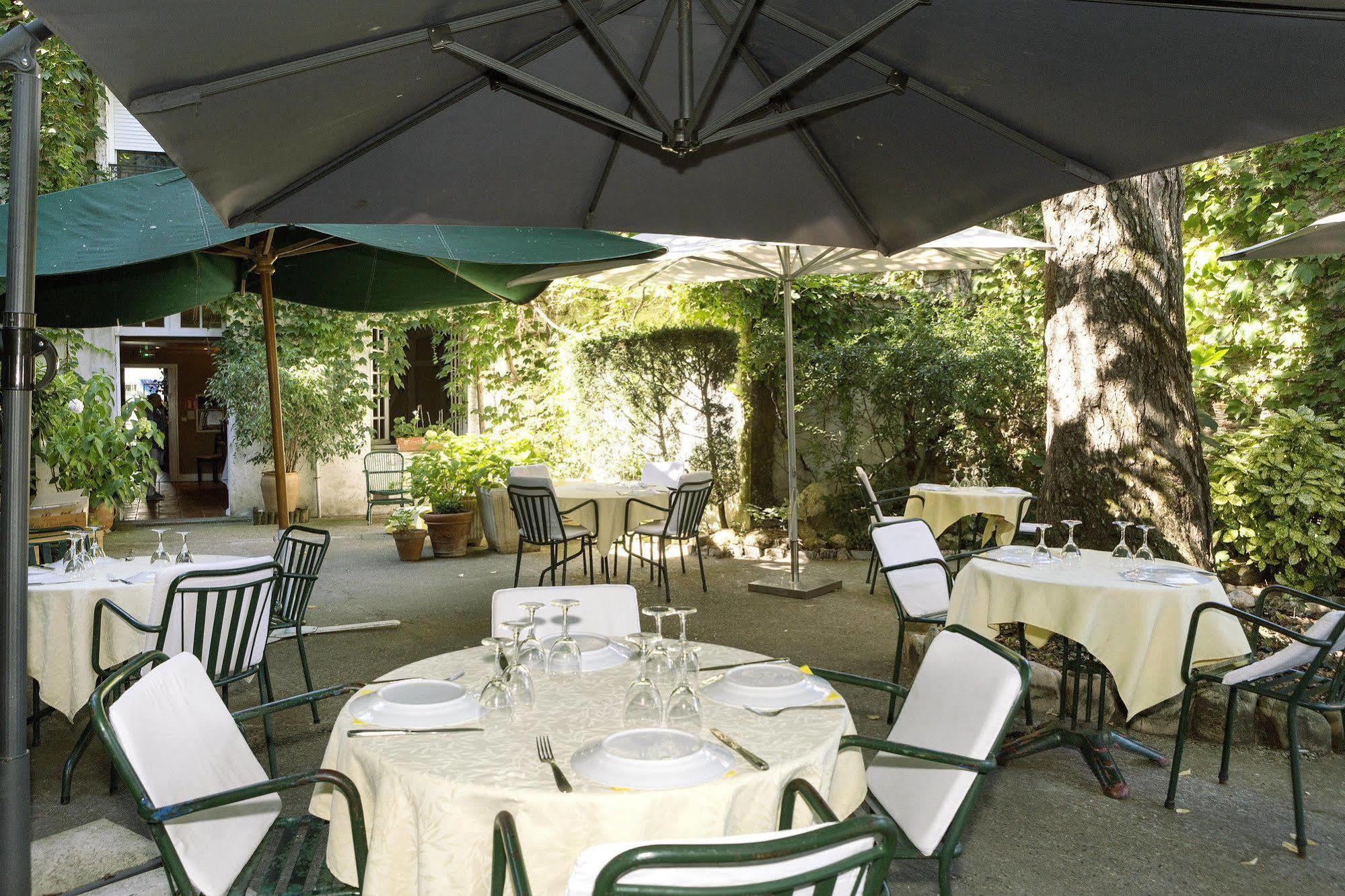 Logis Hotels - Hotel Restaurant Du Midi Revel  Esterno foto
